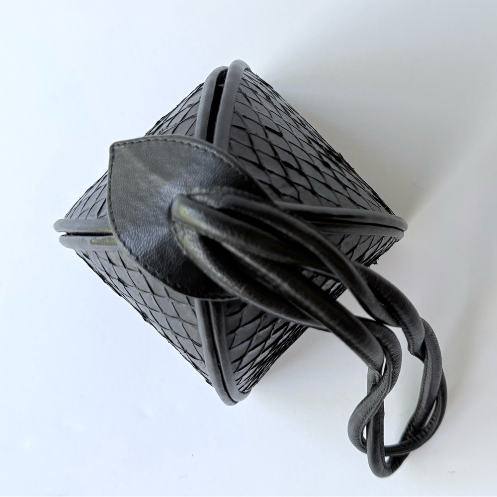 Vintage Sculptural Black Pyramid Exotic Fish Leather Box Handbag / Swing Clutch - Picture 6 of 14